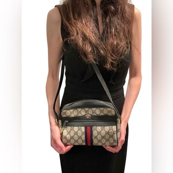 Gucci Cream and Navy Ophidia Crossbody Bag with Iconic Style - Picture 1 of 14